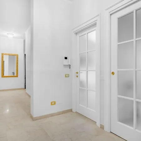 La Galleria D'arte Di Desenzano -luxury Gold Loft- Desenzano del Garda