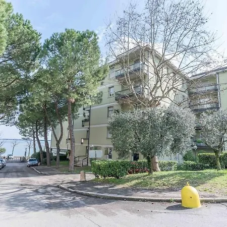 Appartamento La Galleria D'arte Di Desenzano -luxury Gold Loft- *
